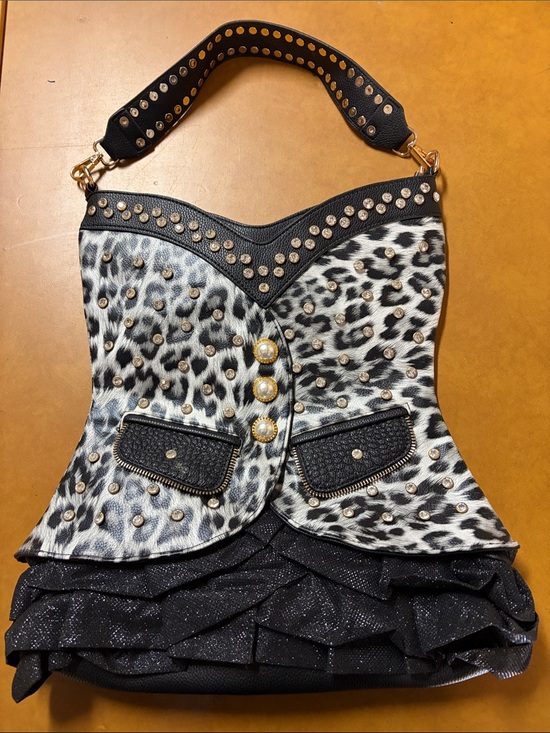 Handbags - Showstopper Leopard Handbag